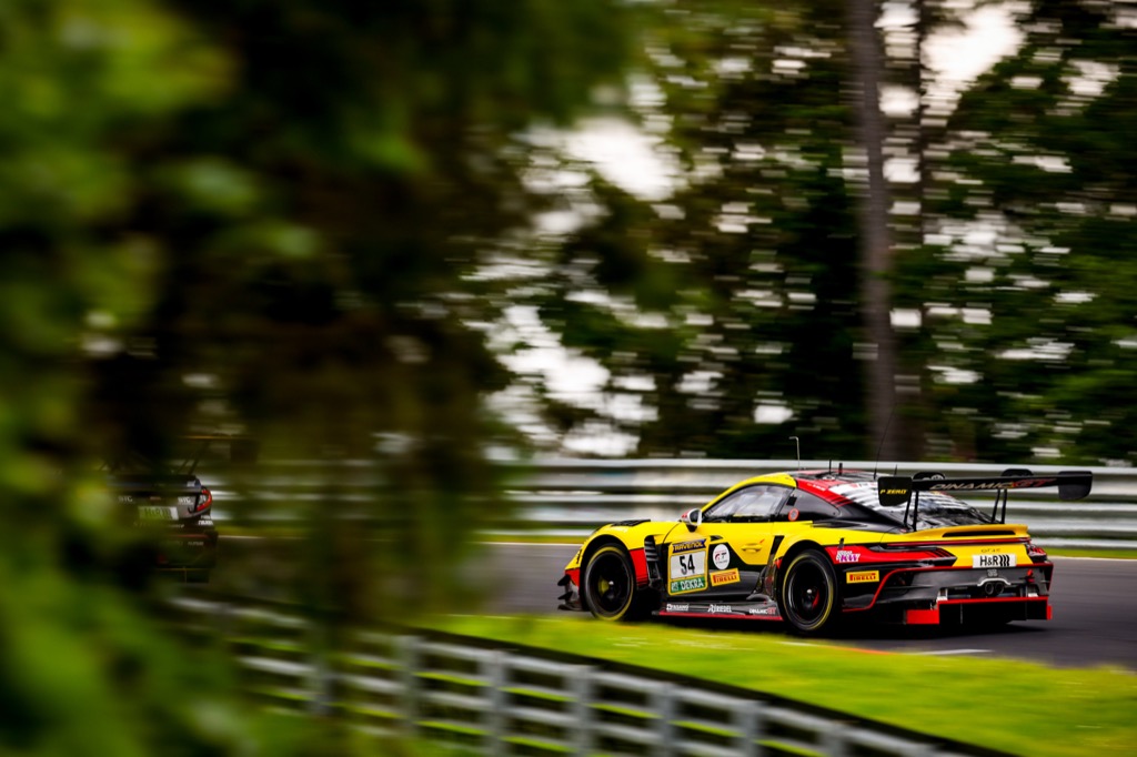 Bastian Buus opsat på Nürburgring-podie
(Foto: Dinamic GT)